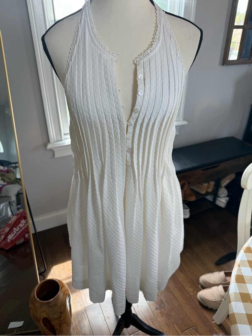 Blue Tassel Women’s White Backless Halter Dress Size Small NWOT